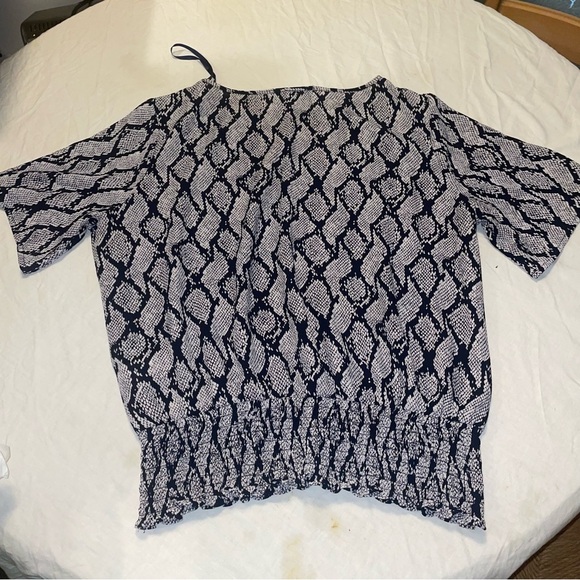 Michael Kors Snake print black and White Blouse - Picture 3 of 3